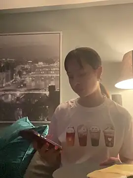 Just-Lilly Live XXX-chat