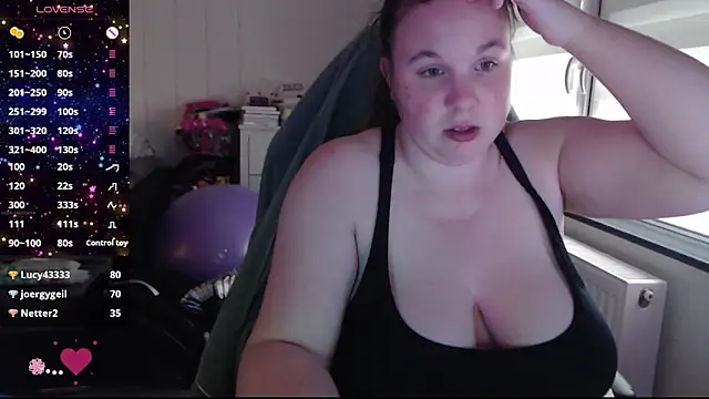 -Aurelia-'s Live XXX Chat