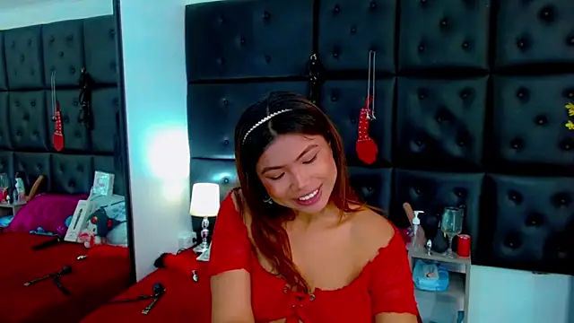 Cloelombard's Live XXX Chat
