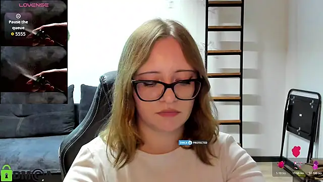 JuliNy_x Webcamshow