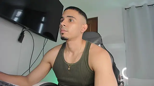 Czat XXX na żywo – Lucca__