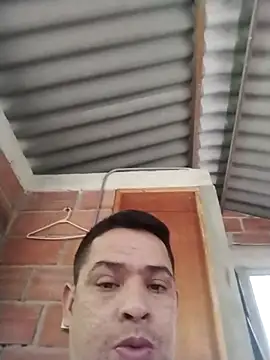 Show modela jshagdhd na web-kameri