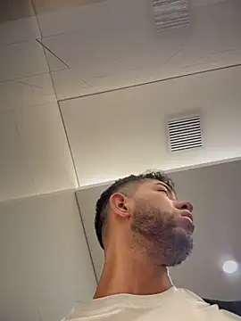 liam_bronw's Live XXX Chat