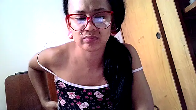 xblackstarX1 Chat XXX live