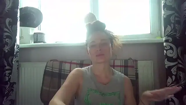 XXX chat uživo modela LindaStarS