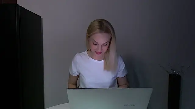 Онлайн чат XXX Lia_noo_regrets