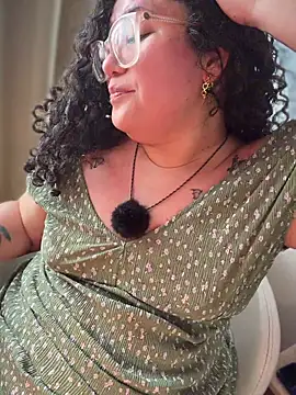 Chat XXX Live CurlyMilf_Vannexxxa