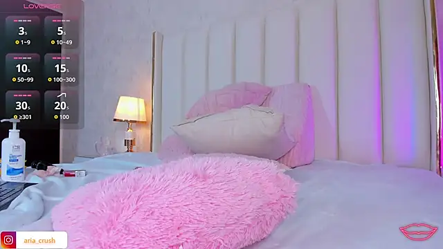 AriaCush Chat XXX live