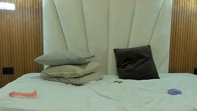 AnnyRhode_ Adlı Modelin Canlı XXX Sohbeti