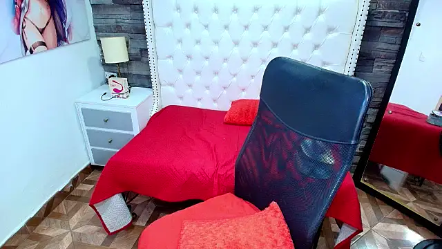 TRINY_TS Adlı Modelin Canlı XXX Sohbeti
