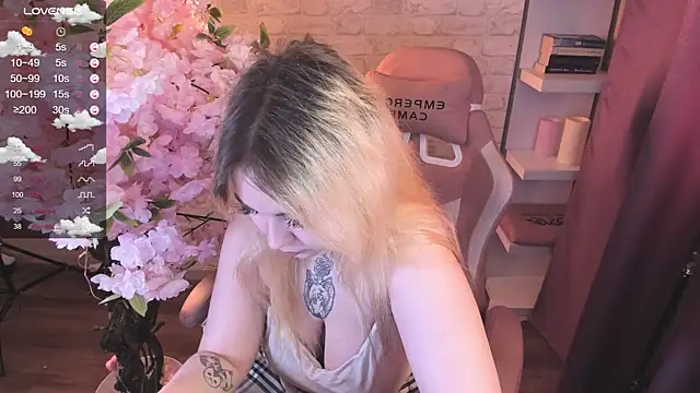 green_eye_twinkle Live XXX Chat