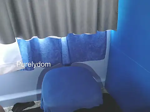 purelydom_ Adlı Modelin Canlı XXX Sohbeti