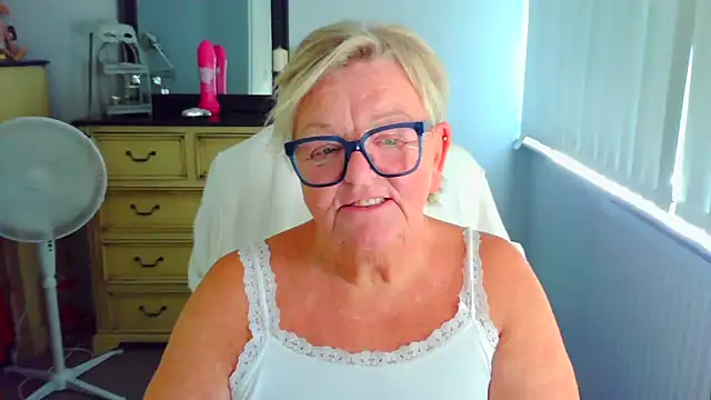 BridgetBlueEyes' Live XXX Chat