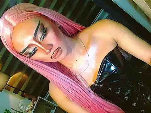 HOLLYWOOD_QUEEN_88 Adlı Modelin Canlı XXX Sohbeti
