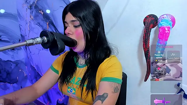 Emily_Evo élő XXX-chatje