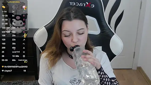 Živý XXX chat pretty_little_thing