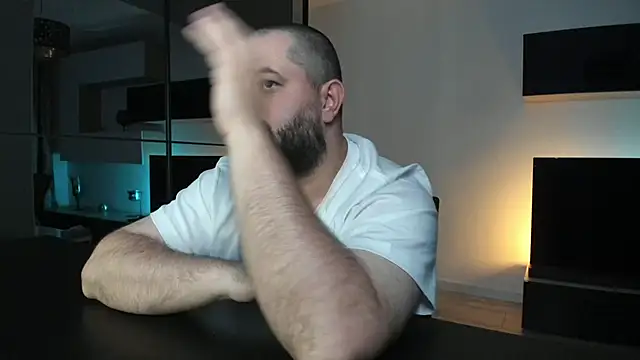 Chat XXX en directo de DravenPeak
