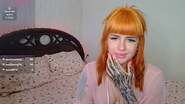 צ'אט XXX בשידור חי של VelvetEmber