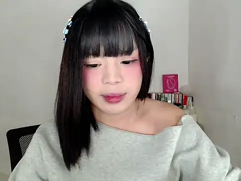 Pumi_akiko élő XXX-chatje
