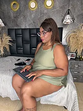 AranzalatinBlaks1's Webcam Show