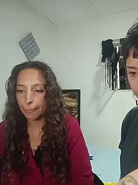 AlexxaAndRileyy Chat XXX live