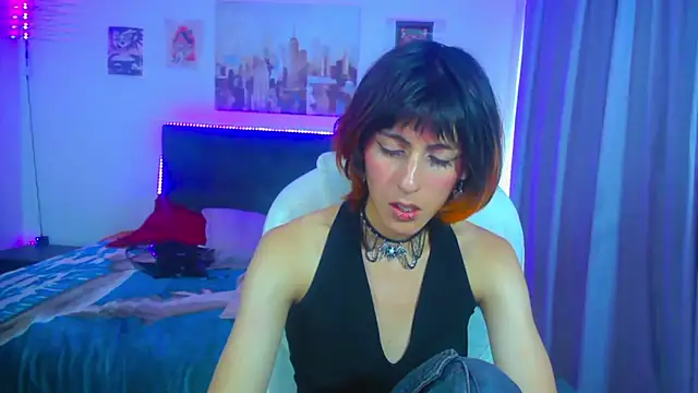 goth_minerva: διαδικτυακό σόου στην κάμερα