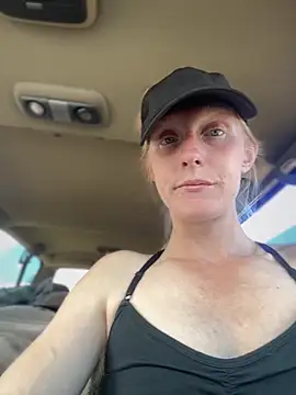 GoldenFlameGoddess' Webcam Show
