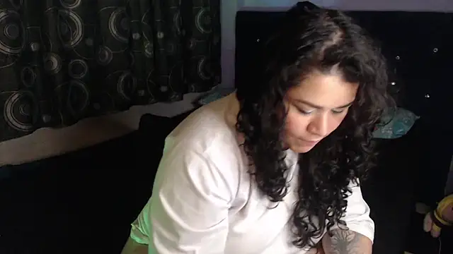 Chat XXX en directo de ANGELIQUE_KLANE