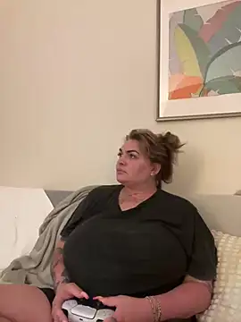 HeyBABYGIRL's Live XXX Chat
