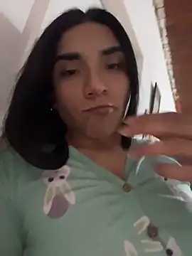 Chatroom XXX en direct de InesD_Arcy
