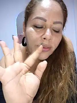 SluttyMilf79 ওয়েবক্যাম শো