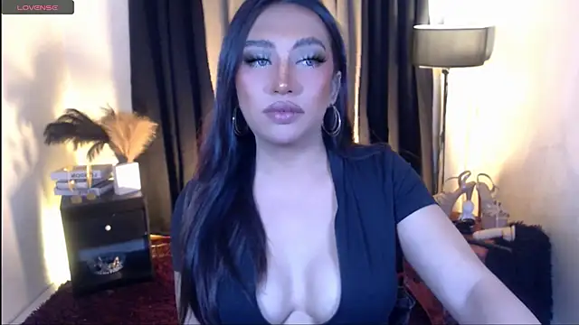LoveMarie69xoxo's Webcam Show