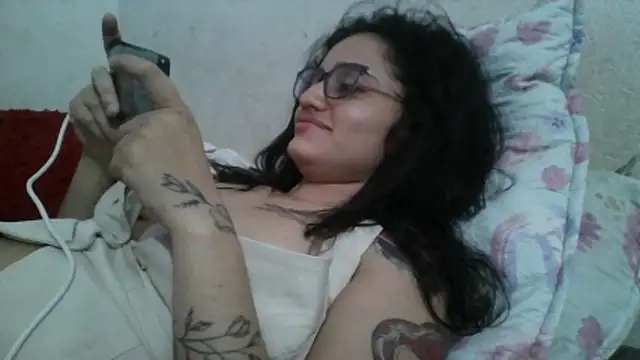 girl_tits' Live XXX Chat