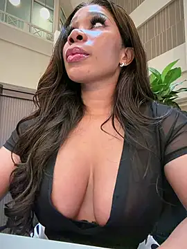Chat +18 de Belle___ ao vivo