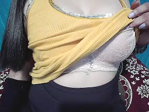 XXX chat uživo modela YourGoldenGirl