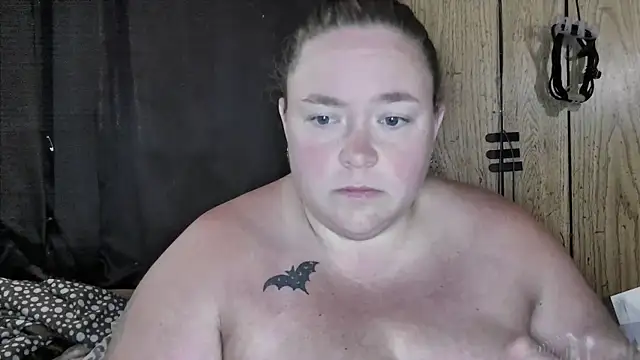 ladylynn13 élő XXX-chatje