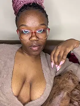YummyMelanin117's Webcam Show