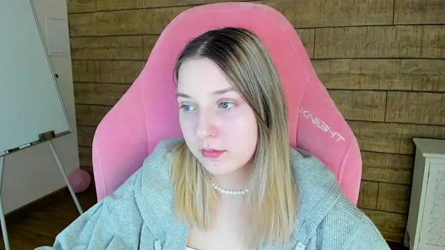 TinnaBurton's Live XXX Chat