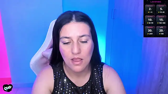 Saskyaa live XXX chat