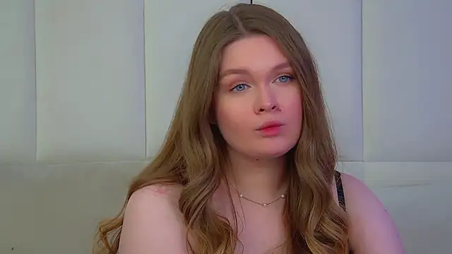 CrystalLyons live XXX chat