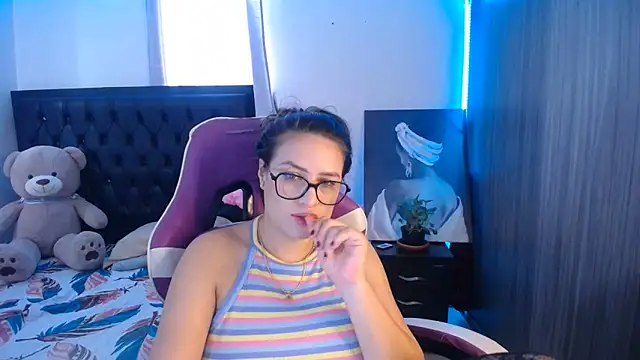 XXX chat uživo modela esmeraldaa230