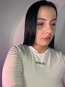 QueenL0la XXX чат на живо