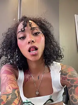 LizStorm_'s Live XXX Chat