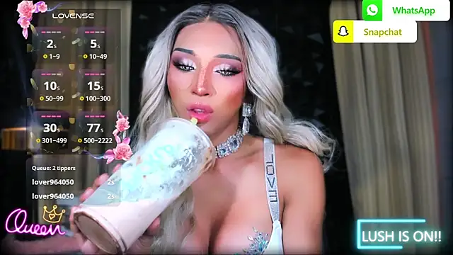 UrDominantBella Show in webcam