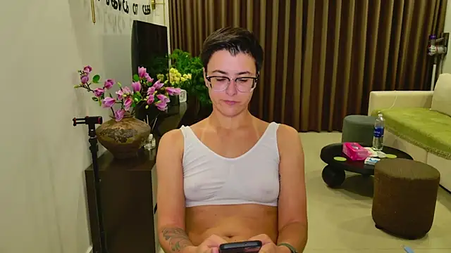Chat XXX en directo de SashaNotFound