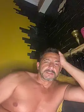 daddy3945's Live XXX Chat