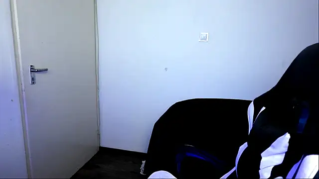 ShyHotNerd Live XXX Chat