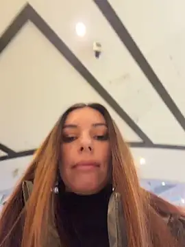 Amelie_Crosby Chat XXX in diretta
