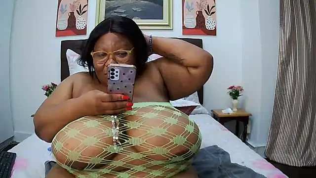 DAIRYBELLELIZxx Chat XXX in diretta