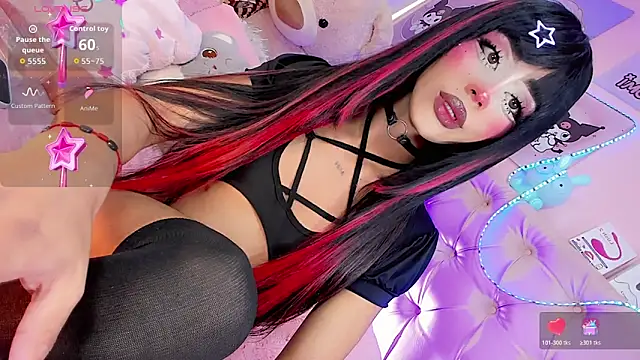 Pokazy przed kamerką – Cute_Roxxy